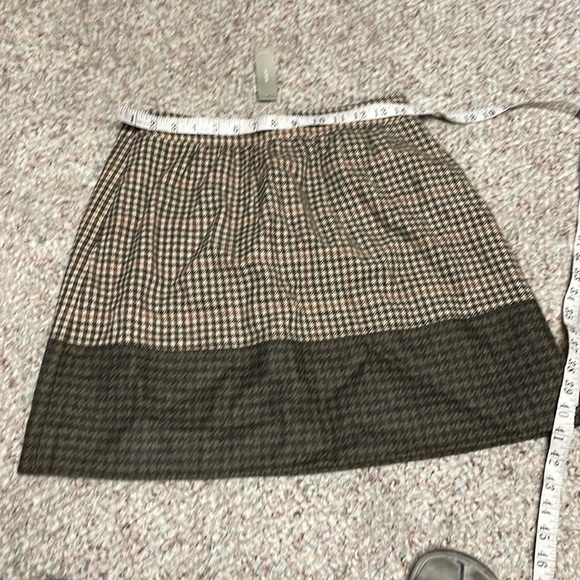 J crew 100% lambswool mini skirt with mixed tweeds - Picture 7 of 10